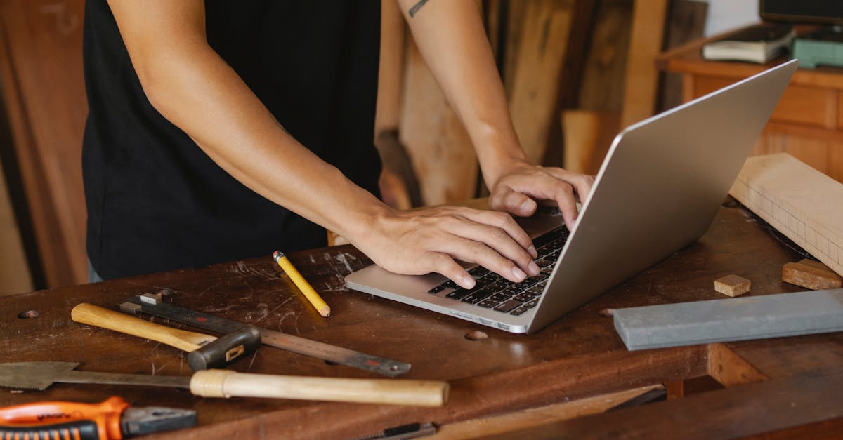 obtenez rapidement des devis en ligne pour vos travaux artisanaux. comparez les offres des artisans qualifiés et trouvez le meilleur prix pour réaliser vos projets de bricolage ou de rénovation.