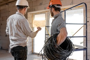 découvrez l'importance de l'assurance décennale pour les micro-entrepreneurs. protégez votre activité et sécurisez vos projets de construction grâce à une couverture adaptée qui répond aux obligations légales et protège vos clients.